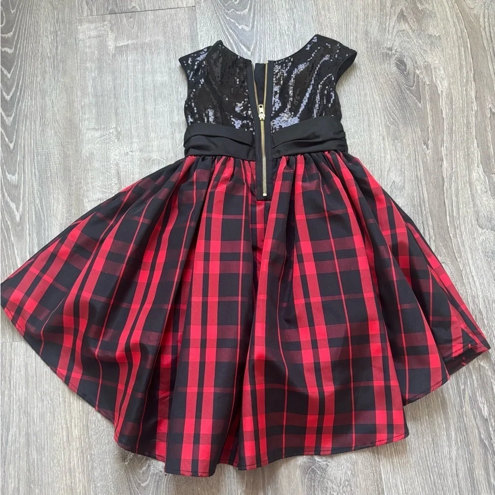 Pippa & Julie Black and Red Plaid Formal Dress size 6
